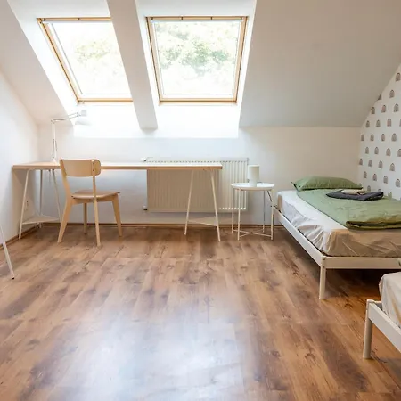 Comfort 2br * ピエシュチャニ